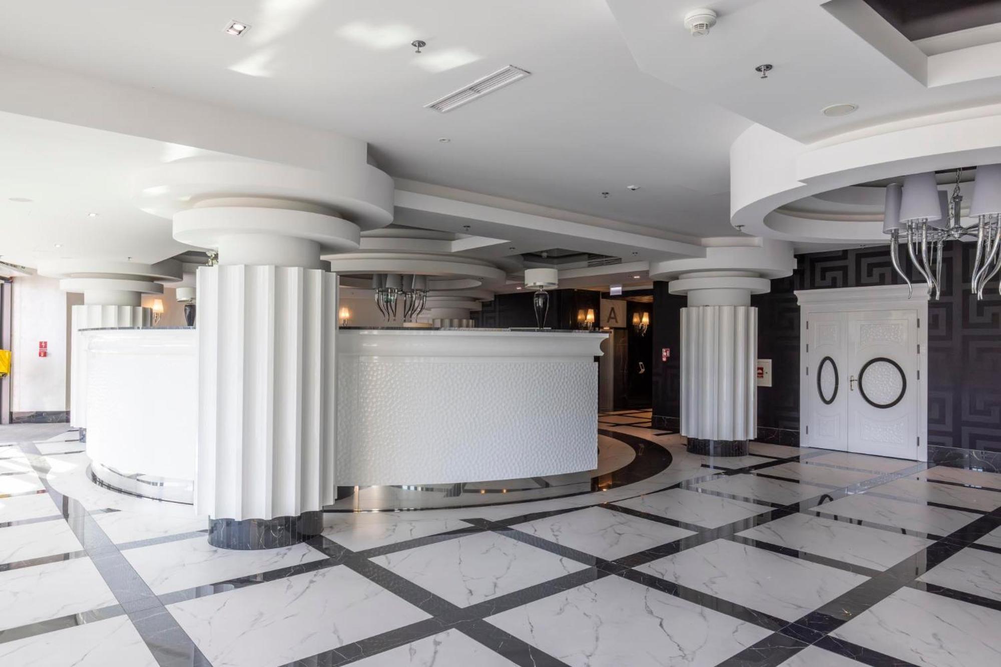 Hanza Tower King 2 & Apartment
