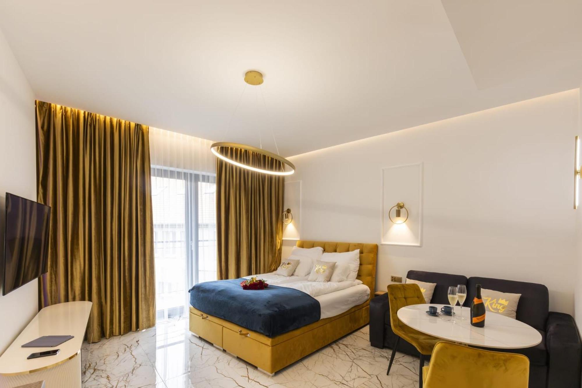 Apartment Hanza Tower White 24 & Jacussi & Pool