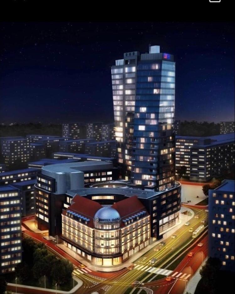 Hanza Tower White 24 & Jacussi & Pool Apartment *